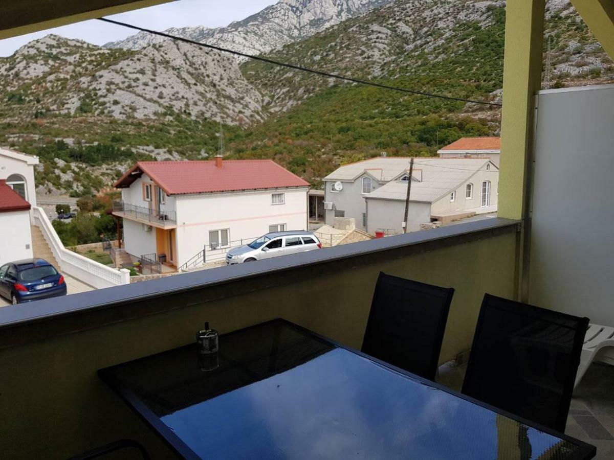 Apartmani Verica Karlobag Exterior photo